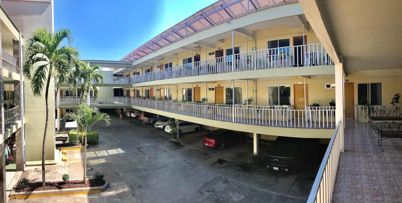 Hotel Del Camino Real El Grullo المظهر الخارجي الصورة